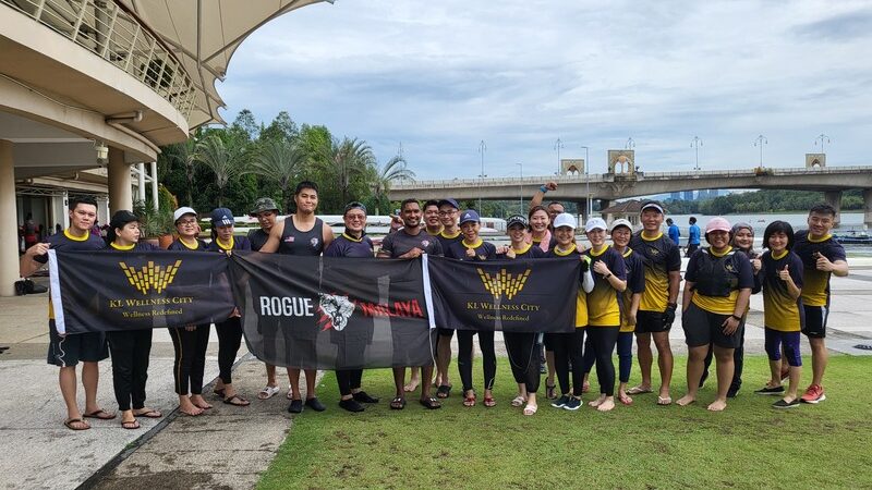 Membelah Arus: KL Wellness City Memantapkan Pasukan Melalui Perlumbaan Perahu Naga