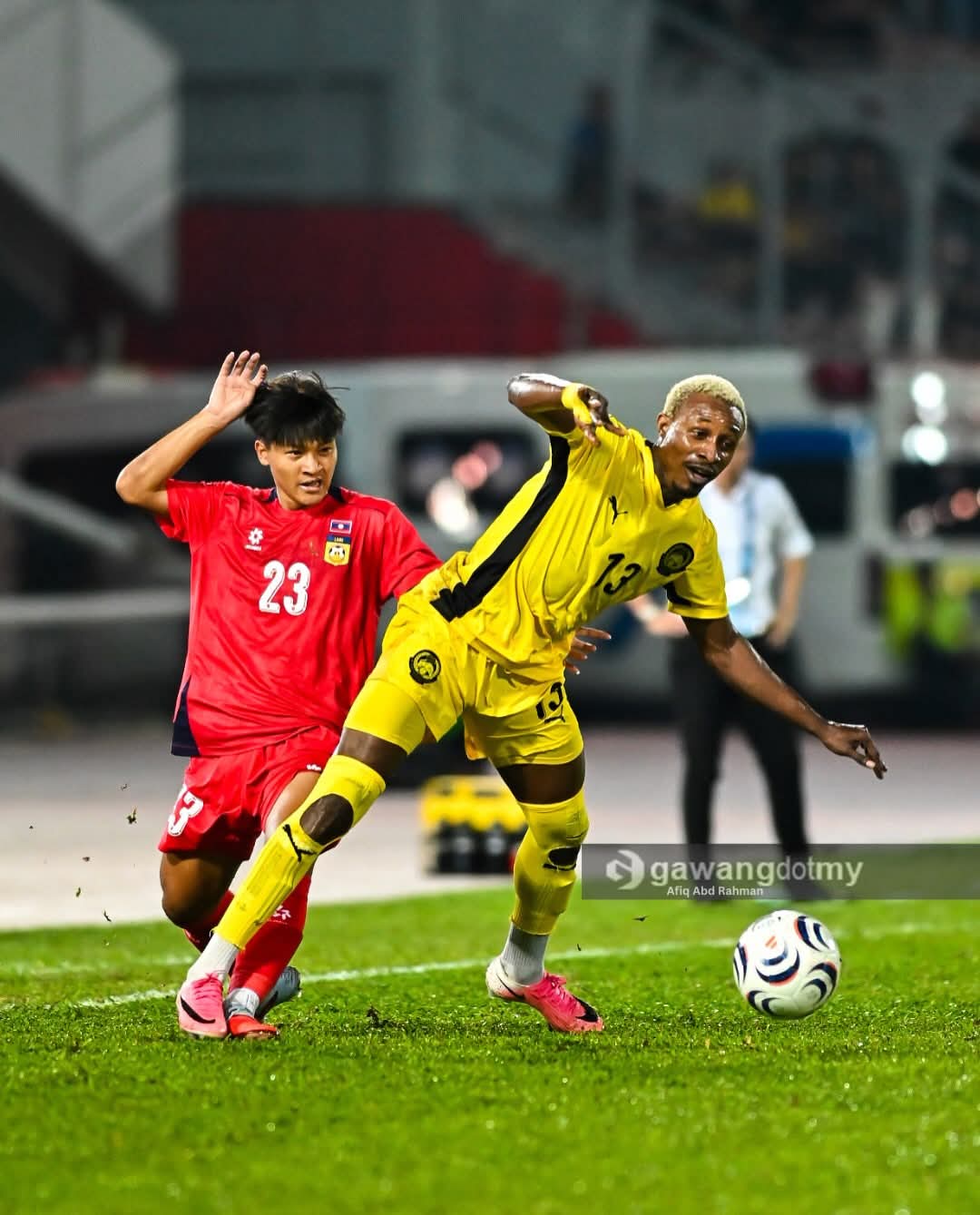 Malaysia belasah Laos